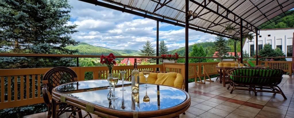 Karpaty Hotel Yaremche Exterior foto
