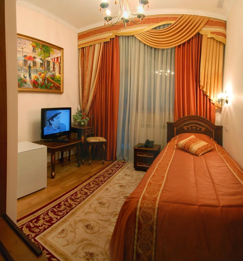 Karpaty Hotel Yaremche Exterior foto